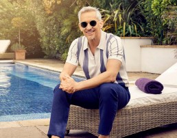 London film location Lodge Hire Lodge Commercial Location Hire Commercial TV Hire onlocation onset location movielocations filming movies location manager location scouting filming locations location scout filmset filming location swimming pool Park Lodge hire country house London Property Real estate Property Lodge Hire lodge Luxury property London homes London real estate Driveway On set location Film making Location scouting Film location film making music video location Pool Garden pool Garden Music Video Shoot MV shoot