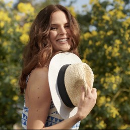 London film location Lodge Hire Lodge Commercial Location Hire Commercial TV Hire onlocation onset location movielocations filming movies location manager location scouting filming locations location scout filmset filming location swimming pool Park Lodge hire country house London Property Real estate Property Lodge Hire lodge Luxury property London homes London real estate Driveway On set location Film making Location scouting Film location film making music video location Dining Room Dining set Music Video Shoot Family shoot location Bedroom Master bedroom Clothing Line Photoshoot